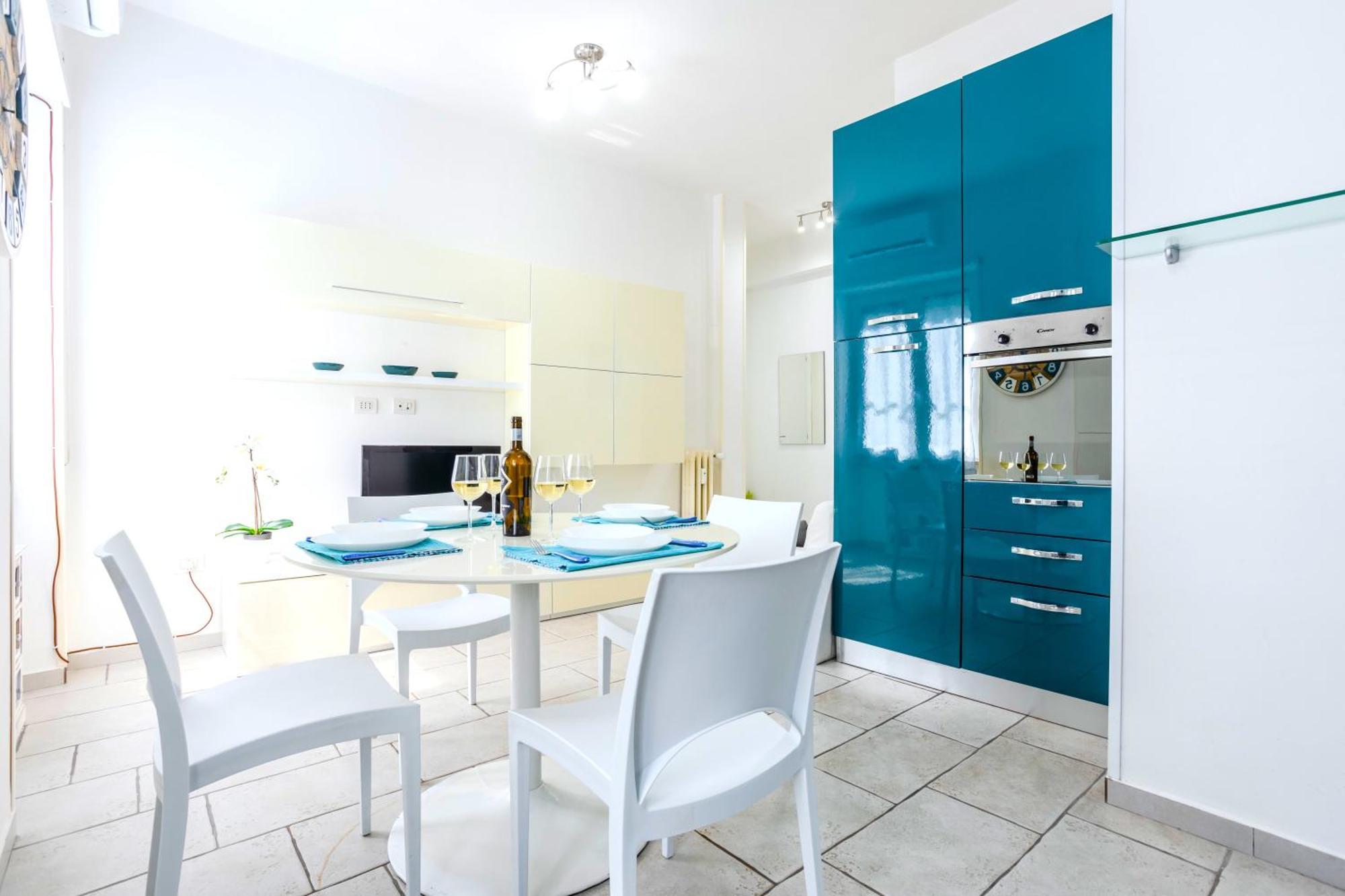 Ferienwohnung Hostly - Vittoria House - Near The Center With Private Parking Neapel Exterior foto